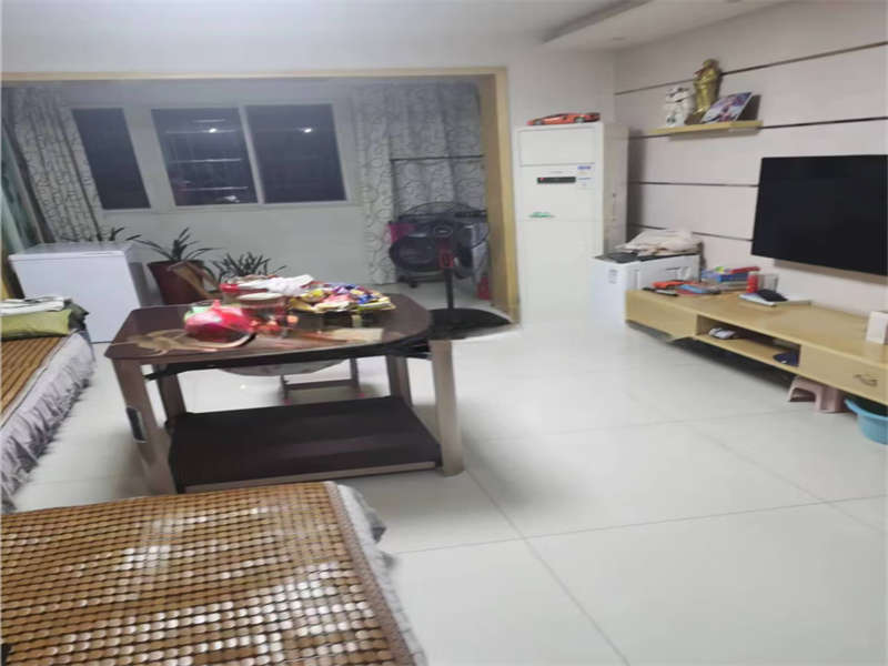 景環(huán)小區(qū)法拍房B3、B4棟203房
