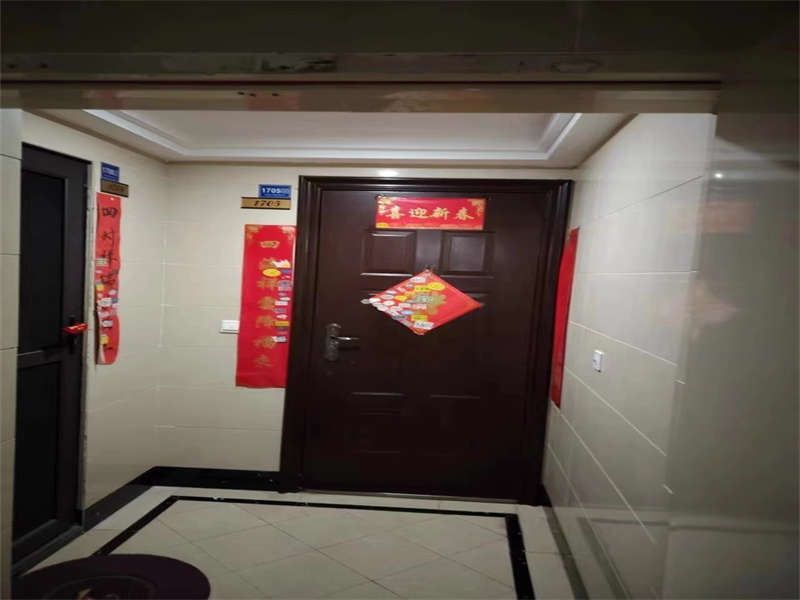 中海國(guó)際社區(qū)一期（中海江御名園）法拍房香樟街1、2棟1705號(hào)