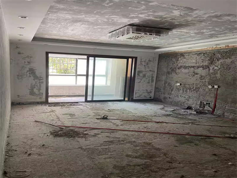 三一街區(qū)法拍房一期2、3棟105號(hào)