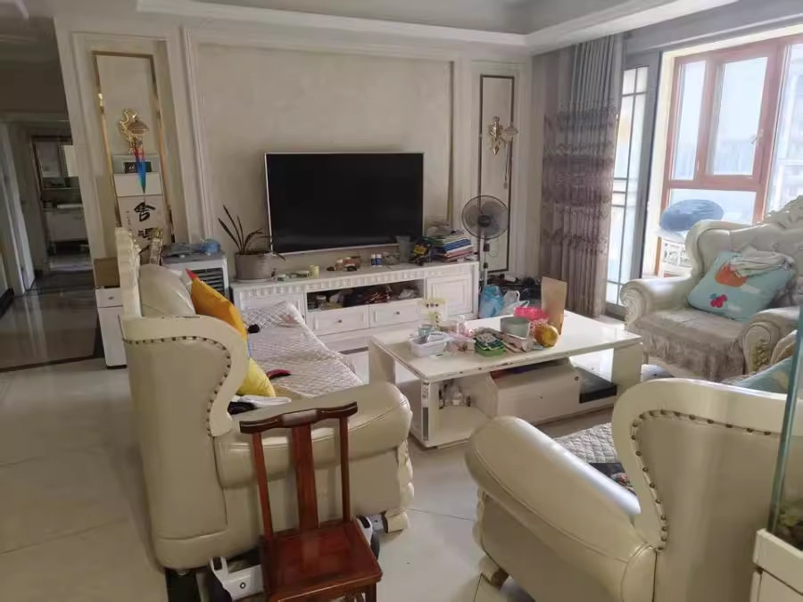 （8折）湘誠德峰小區(qū)法拍房B6棟2404號房